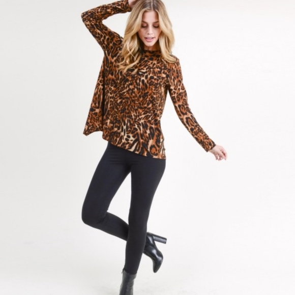 **LAST ONE** Long Sleeve Leopard Print Surplice Shirt - Picture 3 of 3